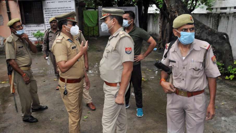 बदायूं: मंदिर परिसर... बदायूं: मंदिर परिसर...- India TV Hindi