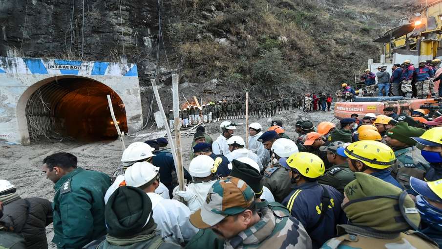 Chamoli Disaster lakhimpur kheri meerut meerut saharanpur gorakhpur people missing families sad Cham Chamoli Disaster lakhimpur kheri meerut meerut saharanpur gorakhpur people missing families sad Cham- India TV Hindi