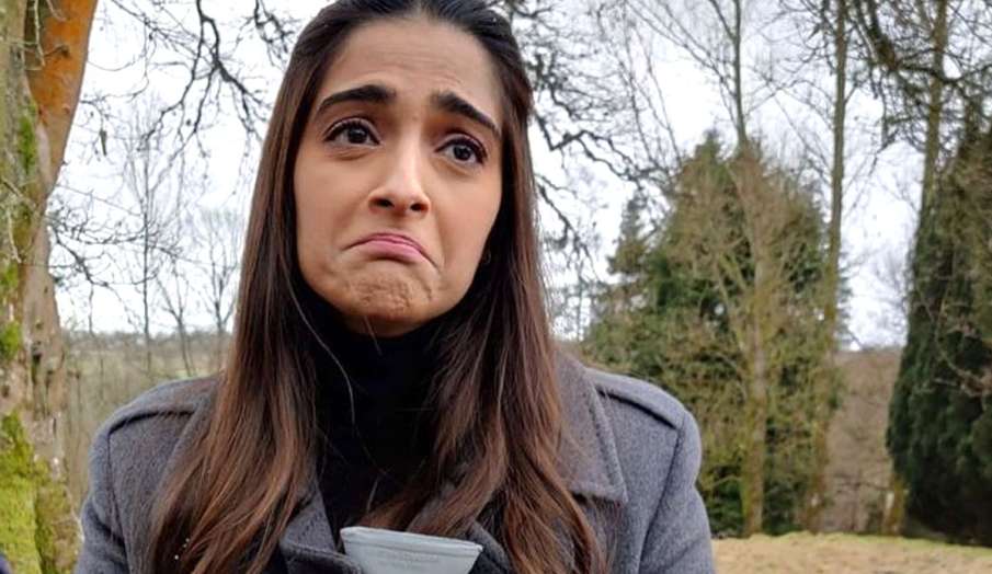 sonam kapoor completes blind shooting sonam kapoor completes blind shooting- India TV Hindi
