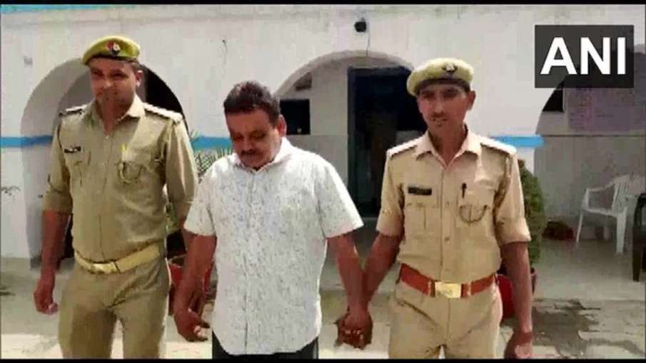 murder convicts comes out of jail on parole declares himself dead now arrested after 17 years 2004 - India TV Hindi