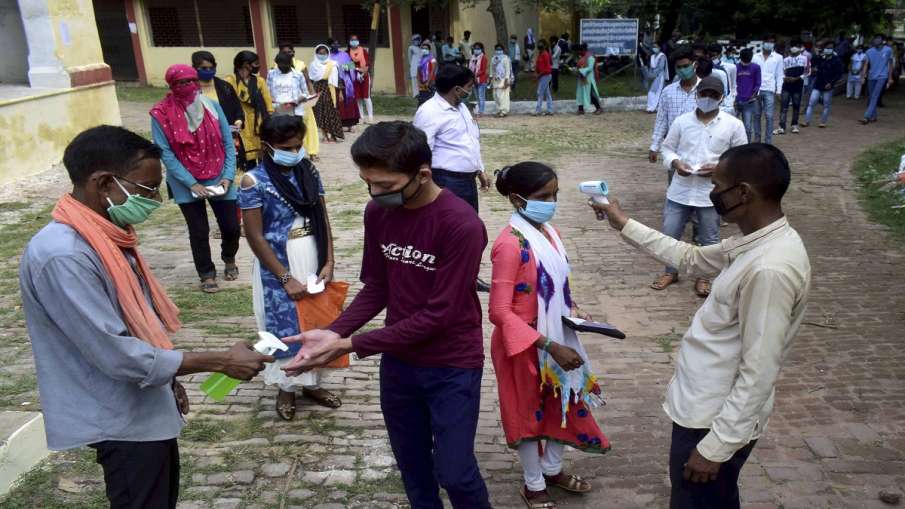 देशभर में कोरोना के 24,492 नए मामले सामने आए, 24 घंटे में 131 लोगों की मौत देशभर में कोरोना के 24,492 नए मामले सामने आए, 24 घंटे में 131 लोगों की मौत- India TV Hindi