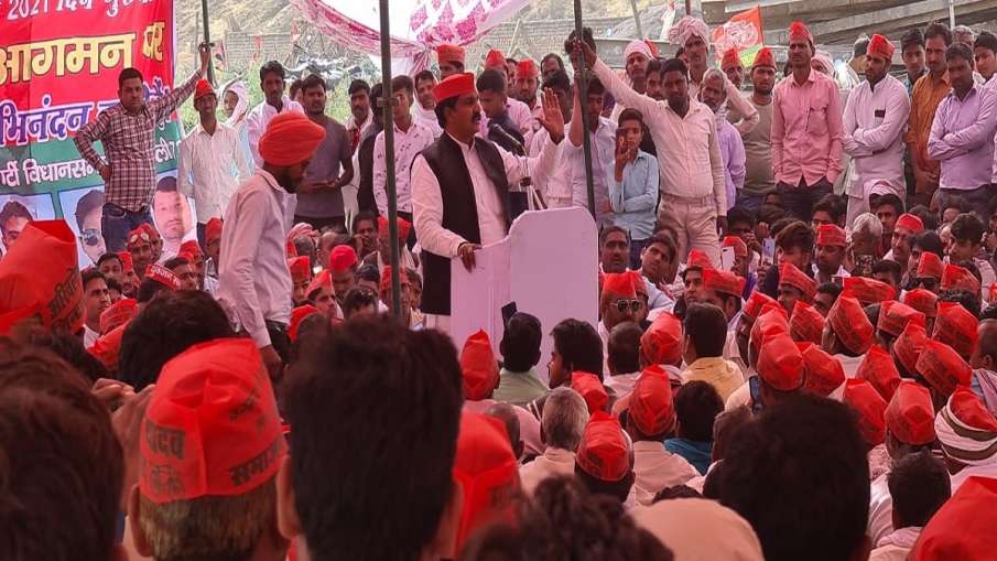 Uttar Pradesh Panchayat Election BJP SP BSP Congress AAP treating it as semifinal before vidhan sabh Uttar Pradesh Panchayat Election BJP SP BSP Congress AAP treating it as semifinal before vidhan sabh- India TV Hindi