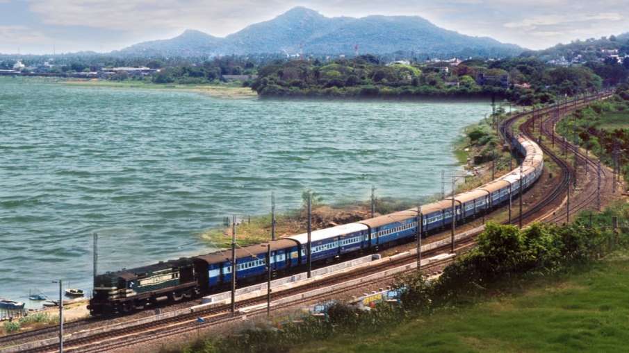 holi special trains announced by indian railway new delhi patna anand vihar lucknow gorakhpur train holi special trains announced by indian railway new delhi patna anand vihar lucknow gorakhpur train - India TV Hindi