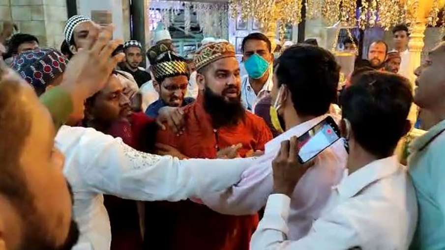 Allah Hu Akbar, Allah Hu Akbar Aarti, Allah Hu Akbar Temple, Allah Hu Akbar Kalyan Temple Allah Hu Akbar, Allah Hu Akbar Aarti, Allah Hu Akbar Temple, Allah Hu Akbar Kalyan Temple- India TV Hindi