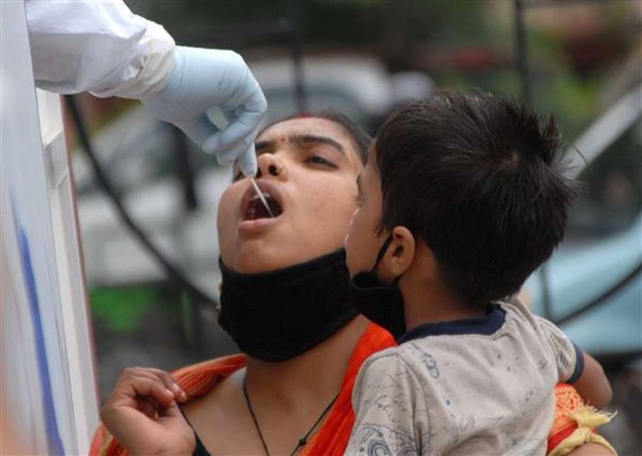 106 Covid-19 patients have UK strain in Mohali district 106 Covid-19 patients have UK strain in Mohali district- India TV Hindi