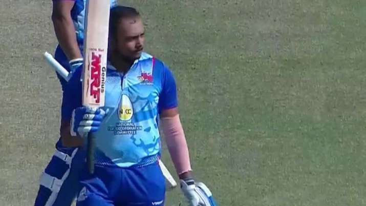 Prithvi Shaw breaks this special record of Dhoni-Kohli, game played a stormy innings of 185 runs Prithvi Shaw breaks this special record of Dhoni-Kohli, game played a stormy innings of 185 runs- India TV Hindi