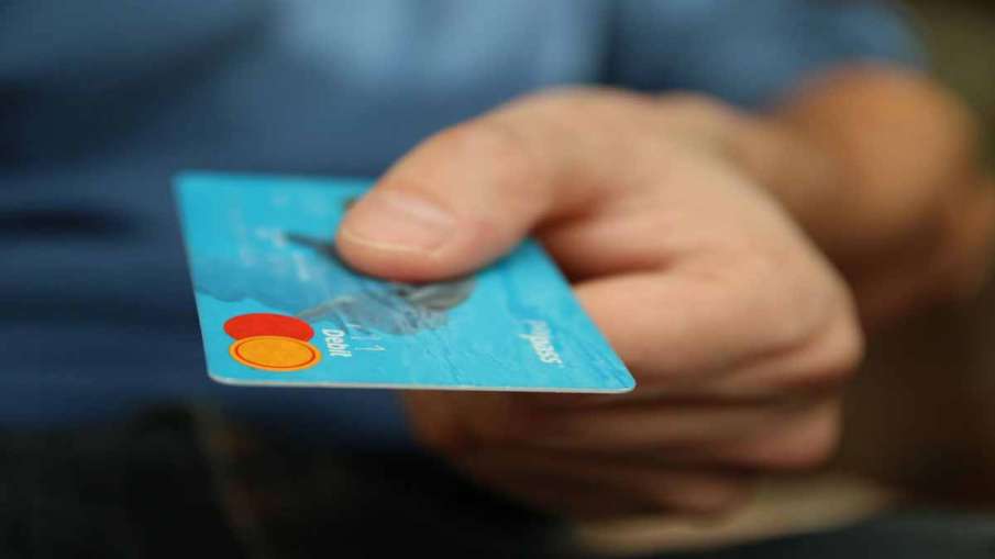 debit card credit card automatic payment rules changes from april 1 check RBI new banks guidelines debit card credit card automatic payment rules changes from april 1 check RBI new banks guidelines- India TV Paisa
