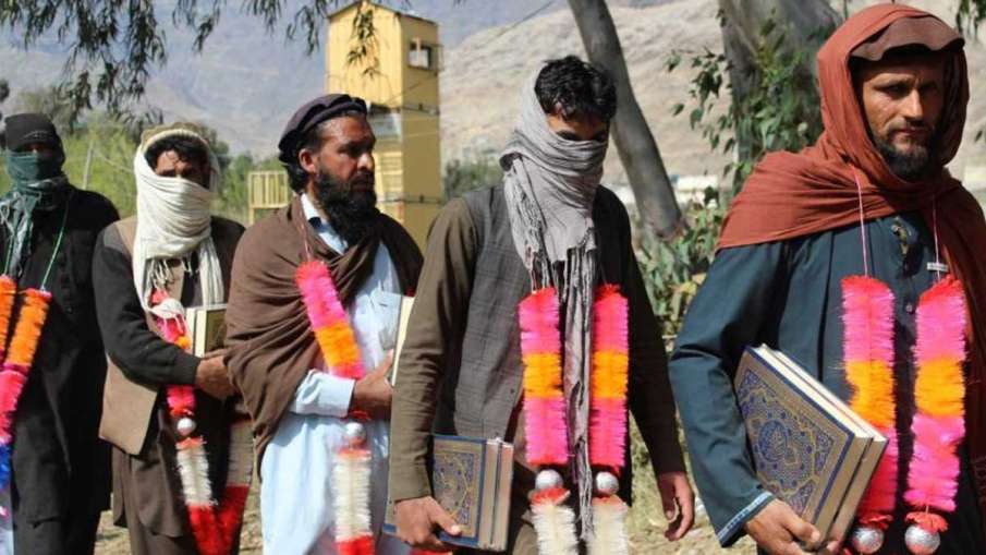 25 Terrorists Surrender, 25 Terrorists Surrender Afghanistan, Taliban Terrorists Surrender 25 Terrorists Surrender, 25 Terrorists Surrender Afghanistan, Taliban Terrorists Surrender- India TV Hindi