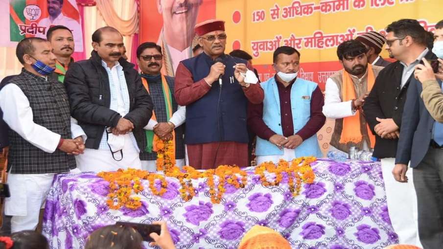 Trivendra Singh Rawat latest news press conference resignation 3 बजे प्रेस कॉन्फ्रेंस करेंगे त्रिवें Trivendra Singh Rawat latest news press conference resignation 3 बजे प्रेस कॉन्फ्रेंस करेंगे त्रिवें- India TV Hindi