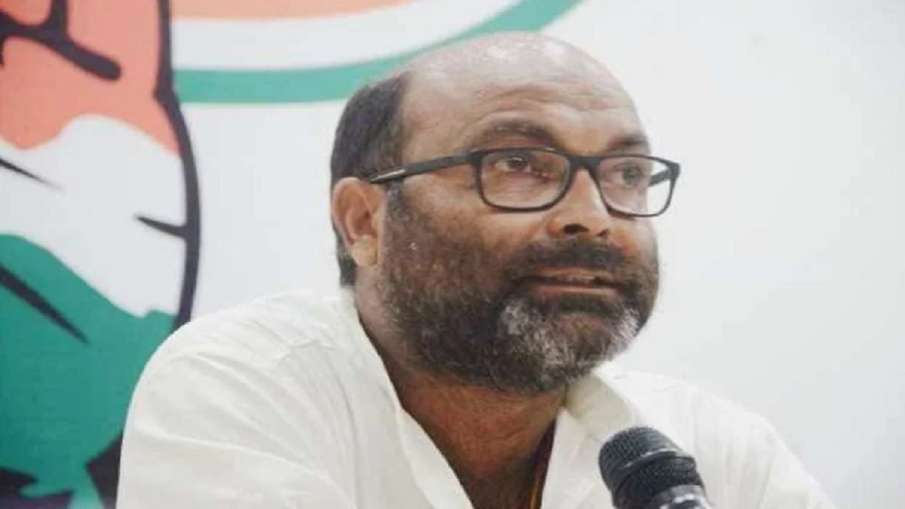उत्तर प्रदेश कांग्रेस कमेटी के अध्यक्ष अजय कुमार लल्लू ने योगी आदित्यनाथ सरकार को घेरा उत्तर प्रदेश कांग्रेस कमेटी के अध्यक्ष अजय कुमार लल्लू ने योगी आदित्यनाथ सरकार को घेरा- India TV Hindi