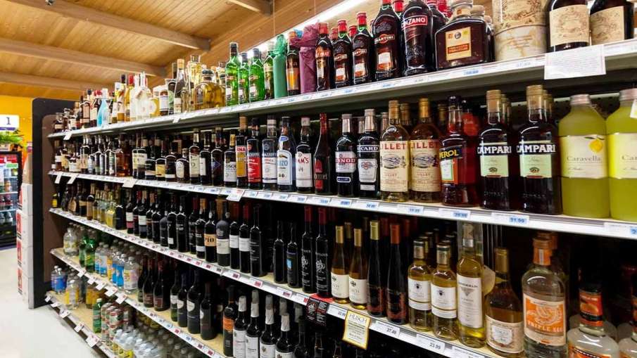 UP new Excise Policy bear cheaper, UP new Excise Policy: एक अप्रैल से बीयर पीना होगा सस्ता, घर पर श UP new Excise Policy bear cheaper, UP new Excise Policy: एक अप्रैल से बीयर पीना होगा सस्ता, घर पर श- India TV Paisa