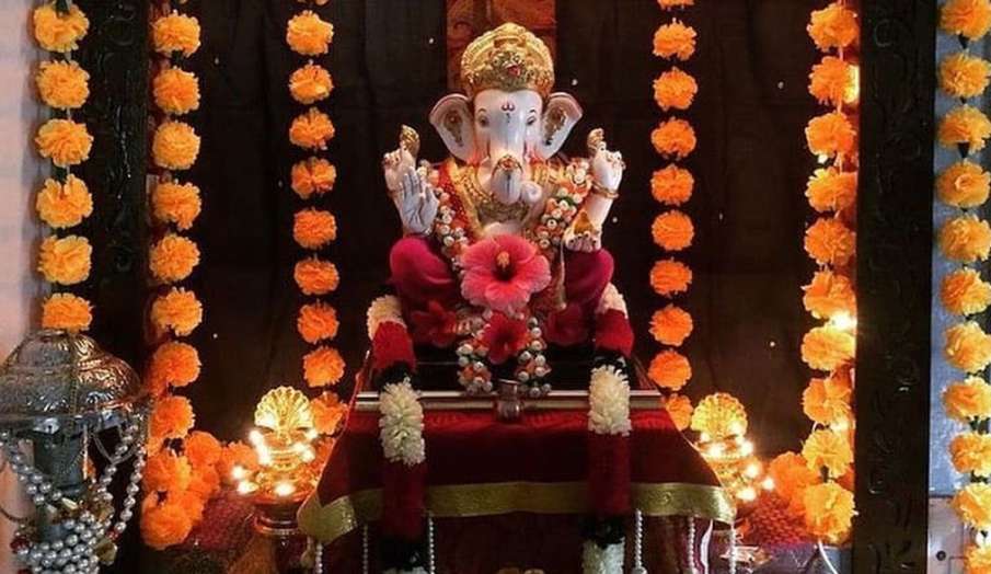 बुधवार के दिन भगवान गणेश को चढ़ाएं इस तरह नारियल, बिजनेस में होगी तेजी से बढ़ोत्तरी बुधवार के दिन भगवान गणेश को चढ़ाएं इस तरह नारियल, बिजनेस में होगी तेजी से बढ़ोत्तरी- India TV Hindi