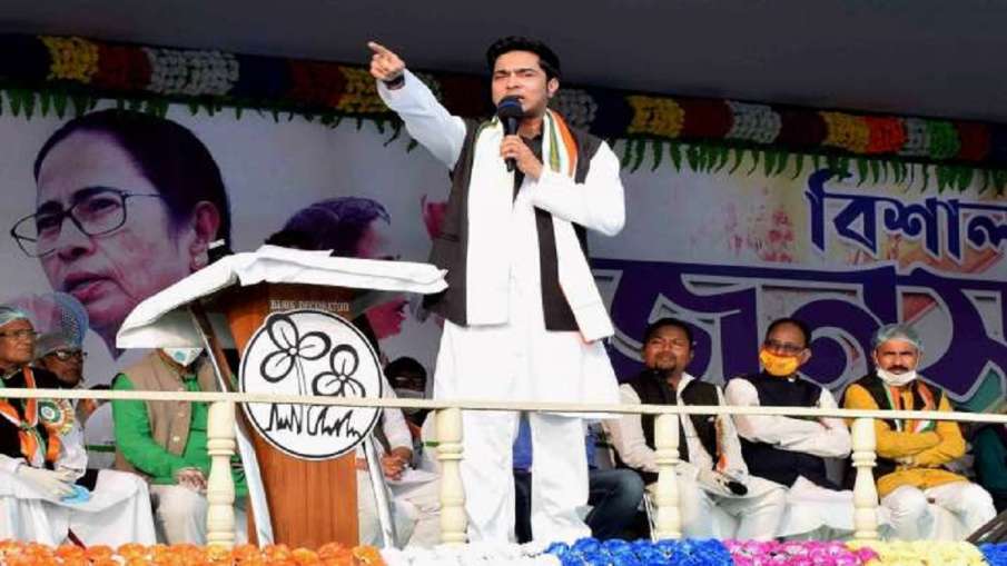 बंगाल चुनाव के बीच सामने आया टेप, अभिषेक बनर्जी तक हर महीने 35 करोड़ रुपए पहुंचाने का दावा बंगाल चुनाव के बीच सामने आया टेप, अभिषेक बनर्जी तक हर महीने 35 करोड़ रुपए पहुंचाने का दावा- India TV Hindi