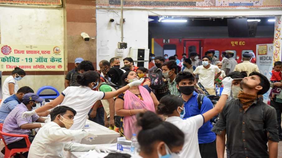 बिहार में कोरोना के बढ़ते मरीज और लुढ़कता 'रिकवरी रेट' बिहार में कोरोना के बढ़ते मरीज और लुढ़कता 'रिकवरी रेट'- India TV Hindi
