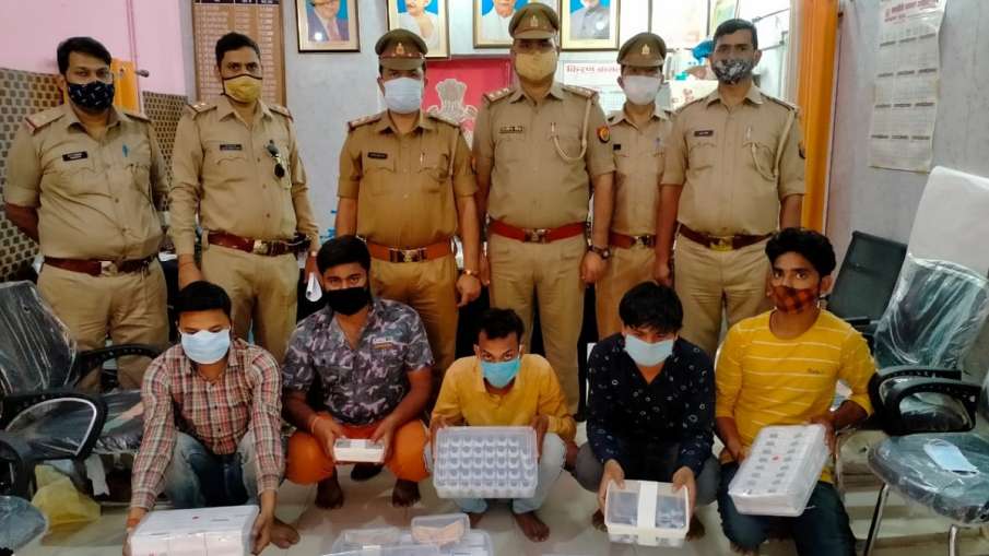 लखनऊ: नकली रेमडेसिविर इंजेक्शन बेचने वाले पांच लोग गिरफ्तार लखनऊ: नकली रेमडेसिविर इंजेक्शन बेचने वाले पांच लोग गिरफ्तार- India TV Hindi