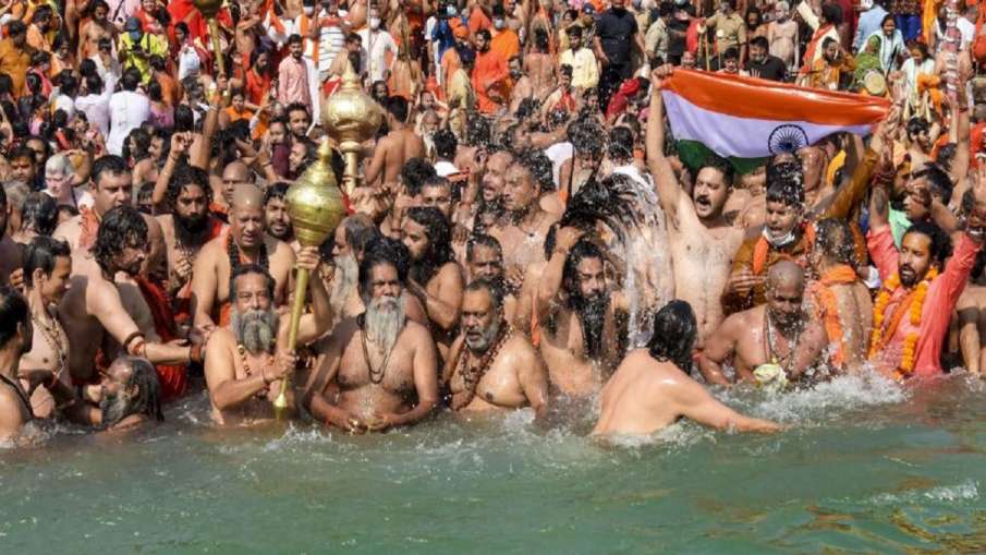 जूना अखाड़े ने भी कुंभ समाप्ति की घोषणा की, स्वामी अवधेशानंद गिरी ने ट्वीट कर दी जानकारी जूना अखाड़े ने भी कुंभ समाप्ति की घोषणा की, स्वामी अवधेशानंद गिरी ने ट्वीट कर दी जानकारी - India TV Hindi