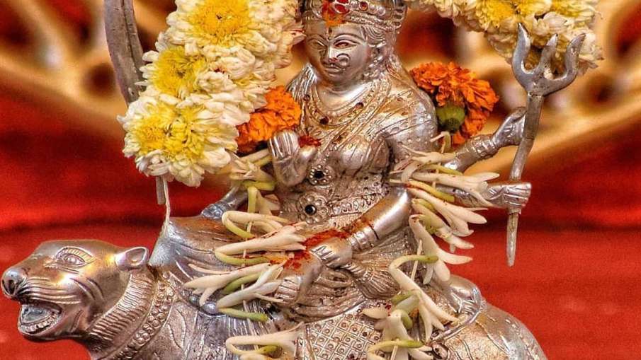 Chaitra Navratri 2021: नवरात्रि के दिनों में बिल्कुल भी न करें ये काम, मां दुर्गा हो जाएगी रुष्ट Chaitra Navratri 2021: नवरात्रि के दिनों में बिल्कुल भी न करें ये काम, मां दुर्गा हो जाएगी रुष्ट- India TV Hindi