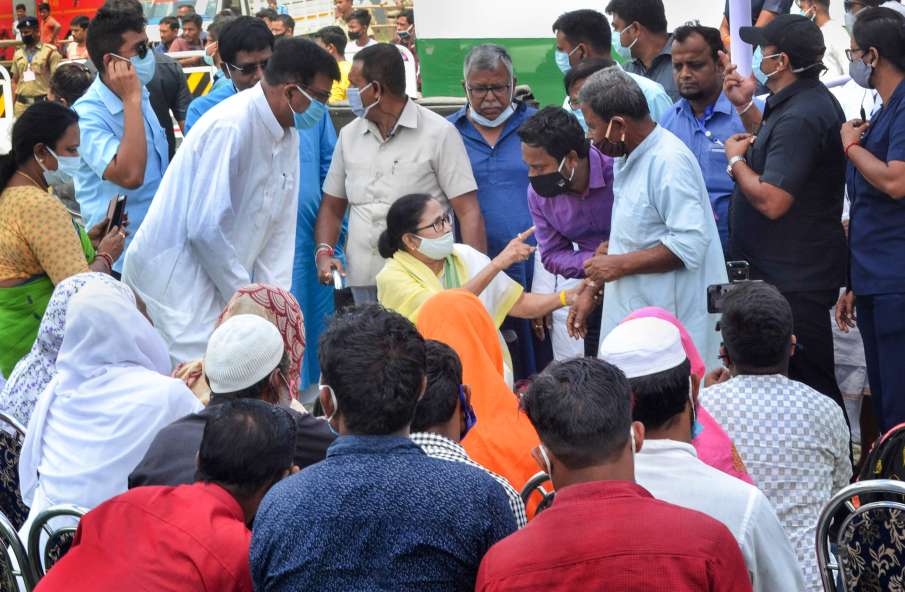 Those responsible for Cooch Behar killings will be tracked and brought to book, says Mamata Banerjee Those responsible for Cooch Behar killings will be tracked and brought to book, says Mamata Banerjee- India TV Hindi