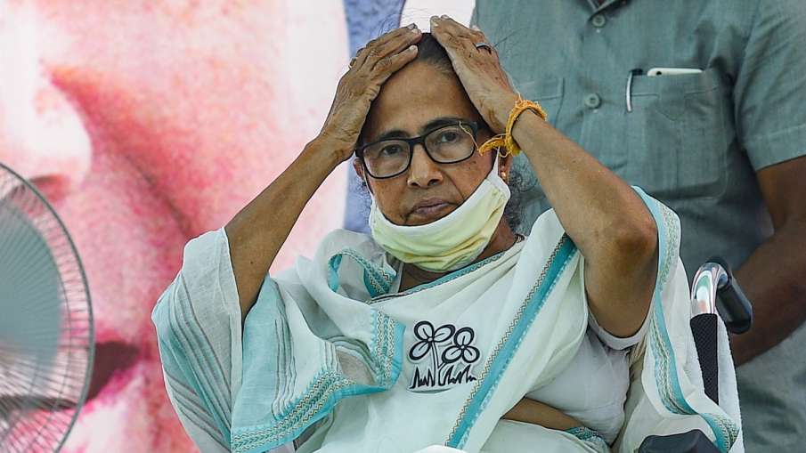 Mamata banerjee says EC should rename MCC as Modi Code of Conduct after cooch behar incident कूच बिह Mamata banerjee says EC should rename MCC as Modi Code of Conduct after cooch behar incident कूच बिह- India TV Hindi