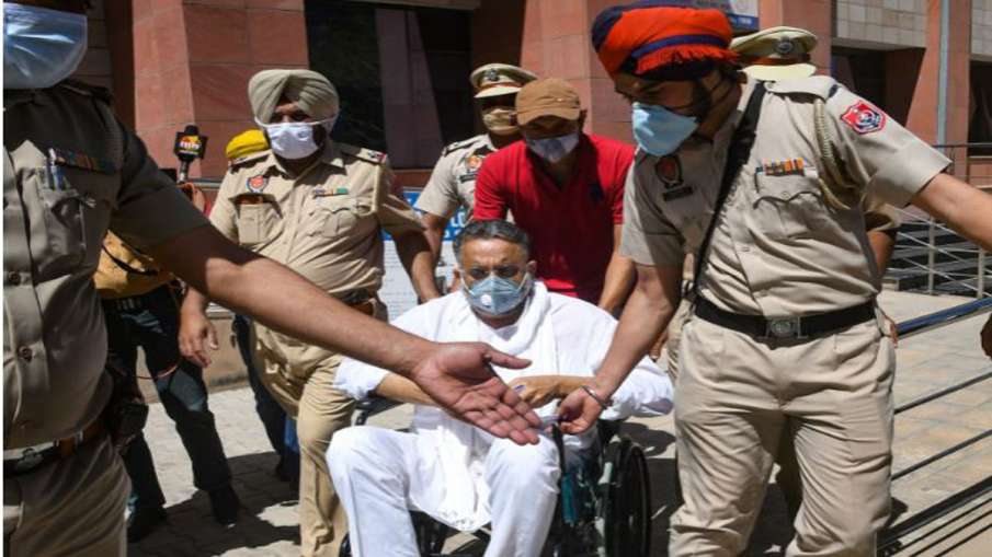 पंजाब में मोहाली... पंजाब में मोहाली...- India TV Hindi