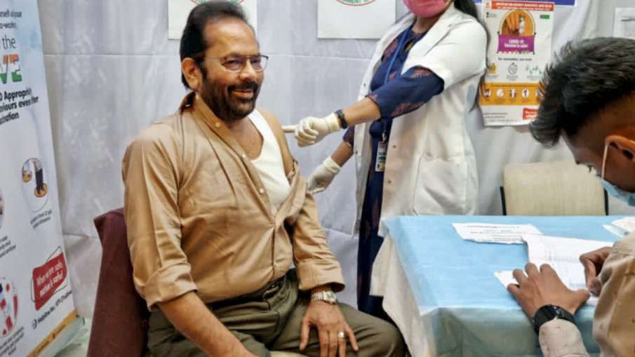 पहले वैक्सीन को लेकर भय पैदा करने वाले अब कीमत पर भ्रम फैला रहे हैं: मुख्तार अब्बास नकवी पहले वैक्सीन को लेकर भय पैदा करने वाले अब कीमत पर भ्रम फैला रहे हैं: मुख्तार अब्बास नकवी- India TV Hindi