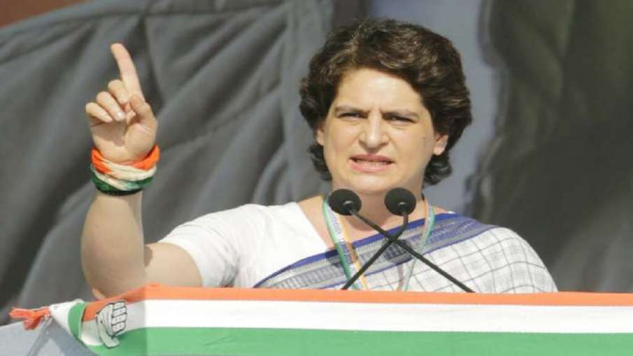 प्रियंका गांधी का निर्मला सीतारमण पर निशाना, चूक या चुनाव प्रेरित कदम? प्रियंका गांधी का निर्मला सीतारमण पर निशाना, चूक या चुनाव प्रेरित कदम?- India TV Hindi