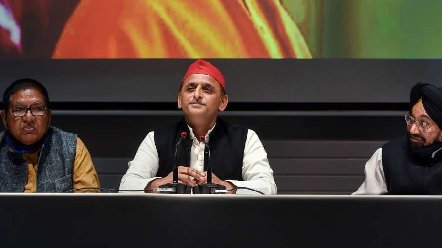People are wandering for oxygen, BJP government is telling 'lies' says Akhilesh Yadav जनता ऑक्सीजन क People are wandering for oxygen, BJP government is telling 'lies' says Akhilesh Yadav जनता ऑक्सीजन क- India TV Hindi