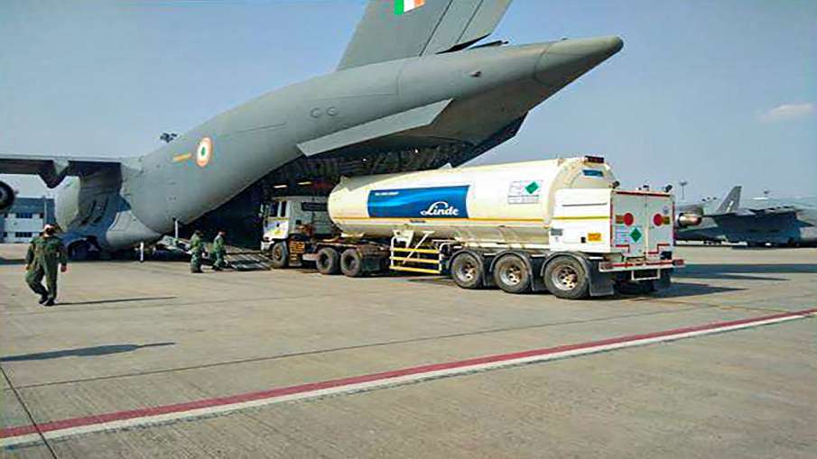 Oxyygen tankers bought from singpore reaches west bengal राजस्थान के लिए विदेश से मंगवाए गए 4 टैंकर Oxyygen tankers bought from singpore reaches west bengal राजस्थान के लिए विदेश से मंगवाए गए 4 टैंकर - India TV Hindi