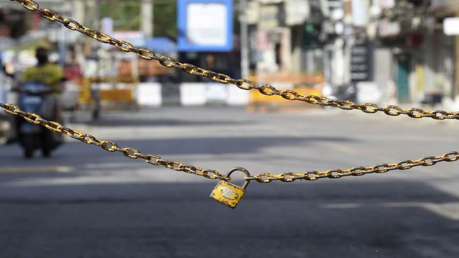 Lockdown in Karnataka कर्नाटक में कल रात से 14 दिनों का 'लॉकडाउन', CM येदियुरप्पा ने किया ऐलान Lockdown in Karnataka कर्नाटक में कल रात से 14 दिनों का 'लॉकडाउन', CM येदियुरप्पा ने किया ऐलान- India TV Hindi