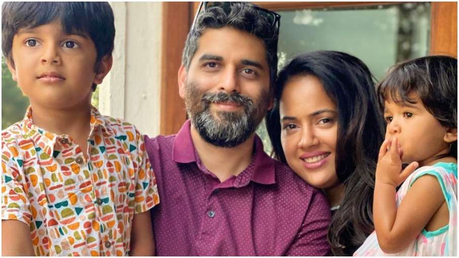 after sameera reddy husband Akshai Varde and kids tests positive for coronavirus after sameera reddy husband Akshai Varde and kids tests positive for coronavirus- India TV Hindi