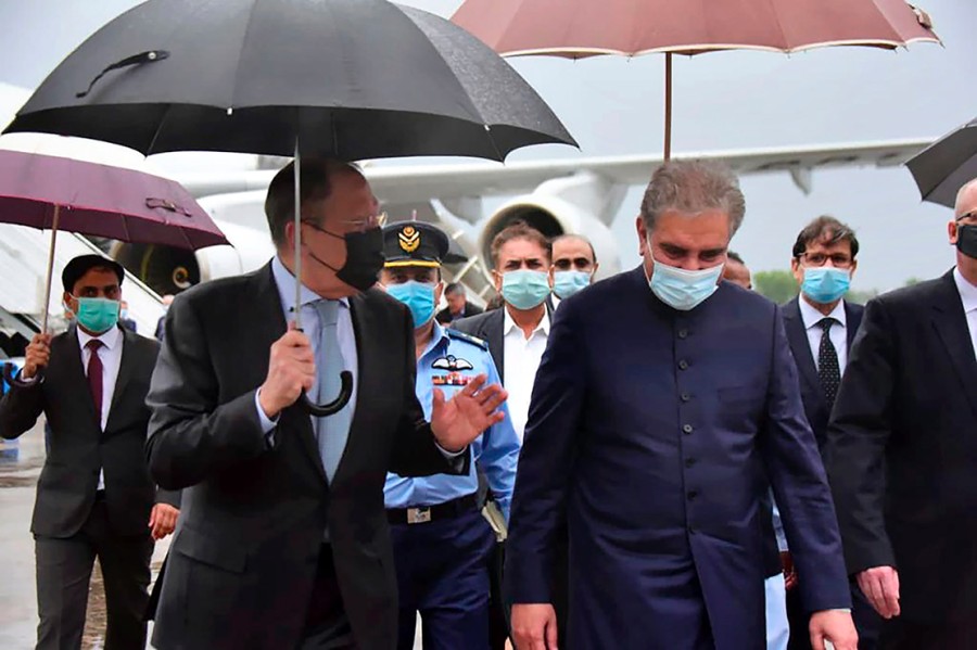 Lavrov arrives in Pakistan on rare visit; to hold talks with top leadership Lavrov arrives in Pakistan on rare visit; to hold talks with top leadership- India TV Hindi