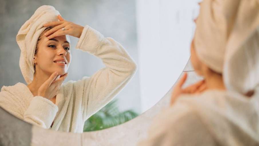 Skincare Routine: बेदाग ग्लोइंग स्किन के लिए करें ये 3 काम, अनचाहे बाल-पिंपल सहित हर समस्या से मिलेग Skincare Routine: बेदाग ग्लोइंग स्किन के लिए करें ये 3 काम, अनचाहे बाल-पिंपल सहित हर समस्या से मिलेग- India TV Hindi