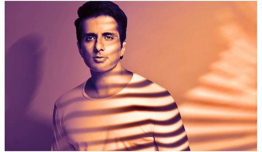 sonu sood covid 19 crisis in delhi sonu sood covid 19 crisis in delhi - India TV Hindi