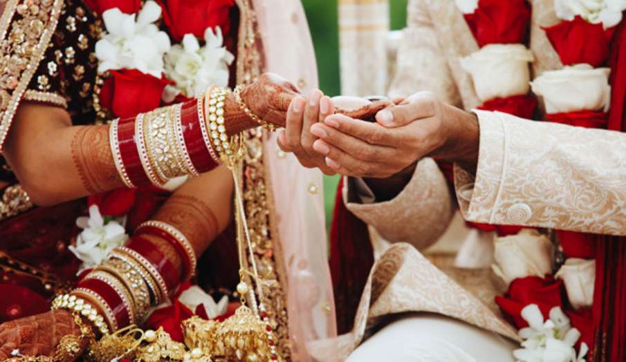 Vivah Shubh Muhrat 2021: 22 अप्रैल से खूब गूंजेगी शहनाई, जानें दिसंबर तक के विवाह का शुभ मुहूर्त Vivah Shubh Muhrat 2021: 22 अप्रैल से खूब गूंजेगी शहनाई, जानें दिसंबर तक के विवाह का शुभ मुहूर्त - India TV Hindi