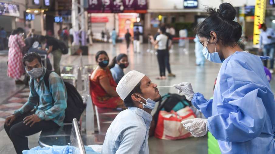 Coronavirus perday cases in India reducing continuously latest news update कोरोना अपडेट: 24 घंटों मे Coronavirus perday cases in India reducing continuously latest news update कोरोना अपडेट: 24 घंटों मे- India TV Hindi