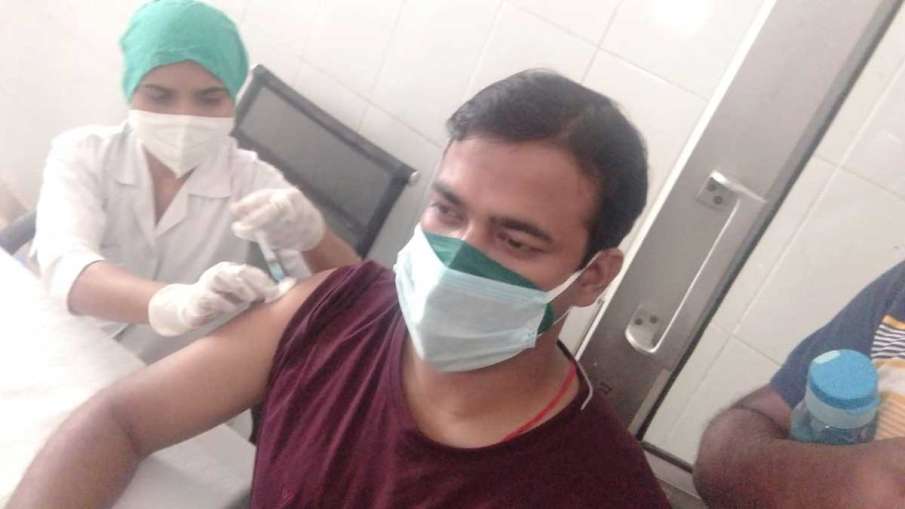 Why is Covid-19 vaccine given in arms? Covid-19 vaccine arms, Coronavirus vaccine arms Why is Covid-19 vaccine given in arms? Covid-19 vaccine arms, Coronavirus vaccine arms- India TV Hindi