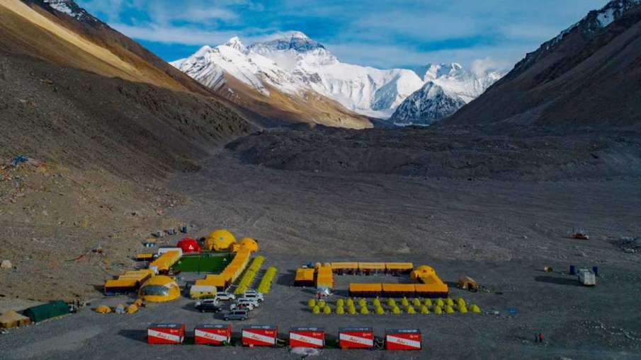 China Cancels Everest Climbs, China Cancels Everest, China Everest Coronavirus China Cancels Everest Climbs, China Cancels Everest, China Everest Coronavirus- India TV Hindi