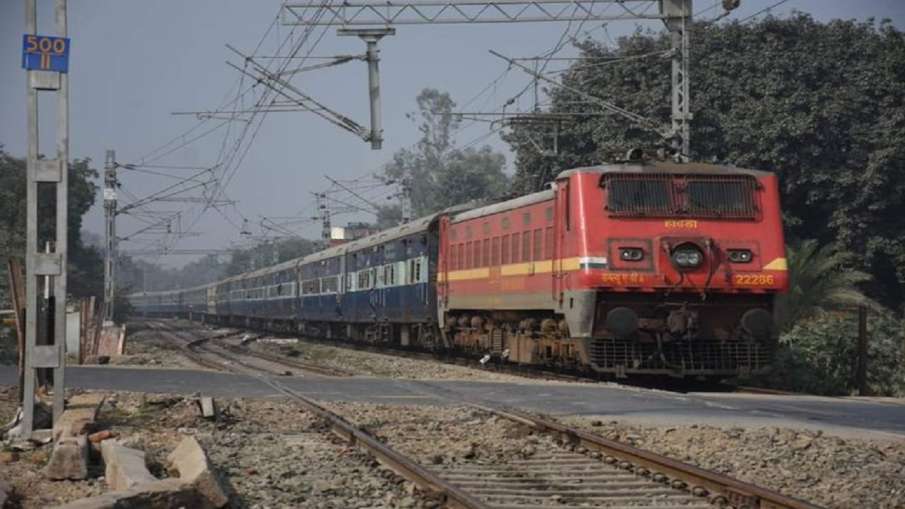 Railways canceled many special trains till further orders, see the complete list Railways canceled many special trains till further orders, see the complete list - India TV Hindi