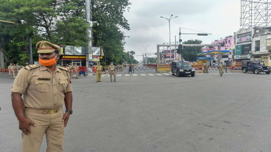 उत्तर प्रदेश में 31 मई तक बढ़ाया गया कोरोना कर्फ्यू, 84 फीसदी कम हुए नए केस उत्तर प्रदेश में 31 मई तक बढ़ाया गया कोरोना कर्फ्यू, 84 फीसदी कम हुए नए केस- India TV Hindi