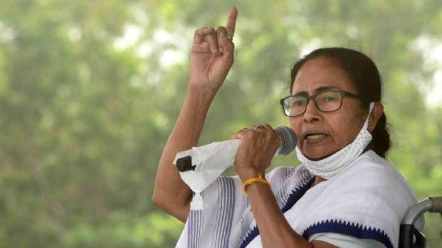 5 मई को मुख्यमंत्री पद की शपथ लेंगी ममता बनर्जी, शाम 7 बजे राज्यपाल से करेंगी मुलाकात 5 मई को मुख्यमंत्री पद की शपथ लेंगी ममता बनर्जी, शाम 7 बजे राज्यपाल से करेंगी मुलाकात- India TV Hindi