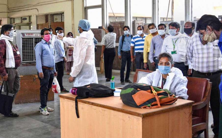 MP sees 5,921 COVID-19 cases, 77 deaths; 11,513 recover MP sees 5,921 COVID-19 cases, 77 deaths; 11,513 recover- India TV Hindi