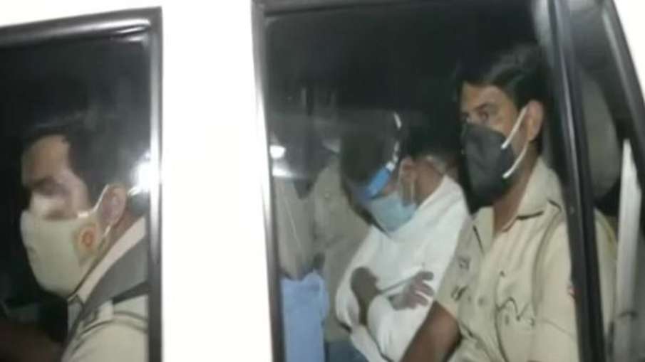 नवनीत कालरा को 3 दिन की क्राइम ब्रांच रिमांड पर भेजा गया नवनीत कालरा को 3 दिन की क्राइम ब्रांच रिमांड पर भेजा गया- India TV Hindi