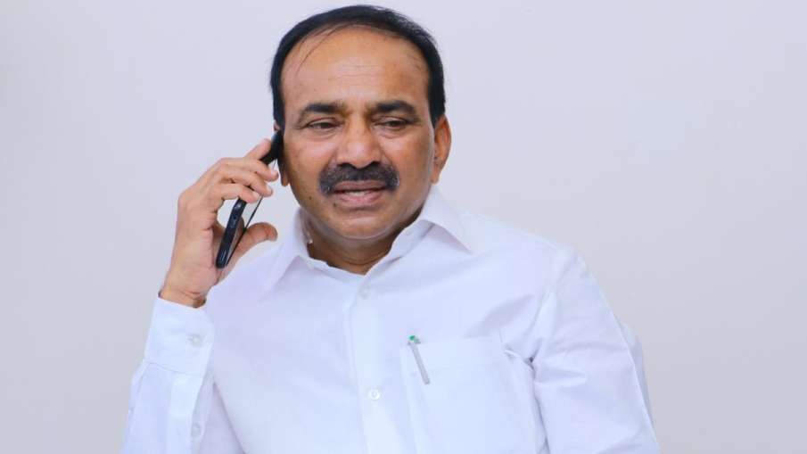 जमीन कब्जाने के आरोप में तेलंगाना के स्वास्थ्य मंत्री की गई कुर्सी, CM ने वापस लिया मंत्रालय जमीन कब्जाने के आरोप में तेलंगाना के स्वास्थ्य मंत्री की गई कुर्सी, CM ने वापस लिया मंत्रालय- India TV Hindi