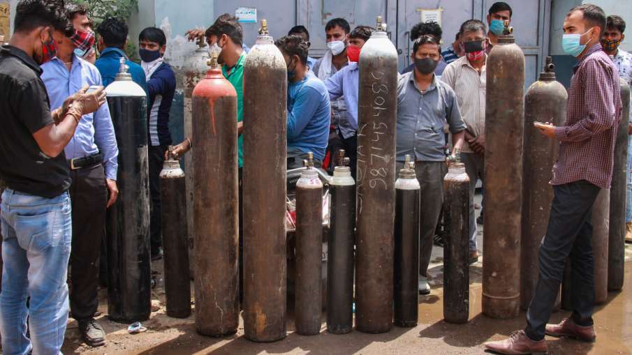 गाजियाबाद में ऑक्सीजन के लिए कूपन सिस्टम लागू, 5 जगह बनाए गए वितरण केंद्र गाजियाबाद में ऑक्सीजन के लिए कूपन सिस्टम लागू, 5 जगह बनाए गए वितरण केंद्र- India TV Hindi