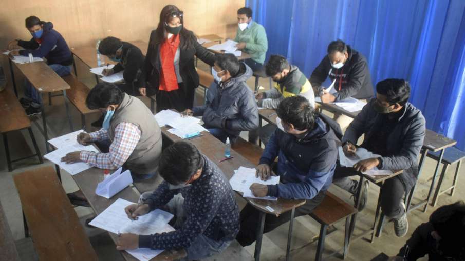 मई में नहीं होगी कोई परीक्षा, कोरोना की दूसरी लहर को देखते हुए सरकार का फैसला मई में नहीं होगी कोई परीक्षा, कोरोना की दूसरी लहर को देखते हुए सरकार का फैसला- India TV Hindi