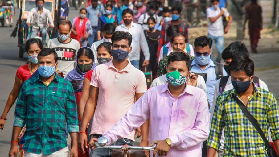 सावधान! कोरोना संक्रमित की छींक से 10 मीटर दूरी तक जा सकता है वायरस सावधान! कोरोना संक्रमित की छींक से 10 मीटर दूरी तक जा सकता है वायरस- India TV Hindi