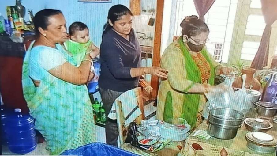 बिहार: पटना की 2 बहनें... बिहार: पटना की 2 बहनें...- India TV Hindi