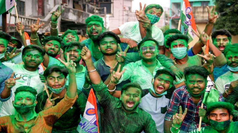 TMC vs BJP close fight on 7 seats where difference was less than 1000 votes see the list जानिए किन स TMC vs BJP close fight on 7 seats where difference was less than 1000 votes see the list जानिए किन स- India TV Hindi
