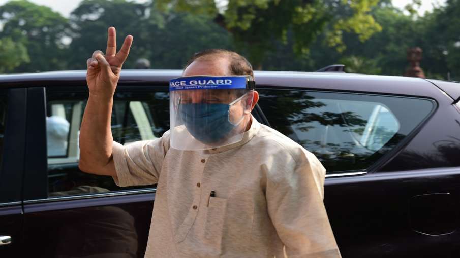 Nitin Gadkari should be given command of war against coronavirus demands Subramanian Swamy गडकरी के Nitin Gadkari should be given command of war against coronavirus demands Subramanian Swamy गडकरी के - India TV Hindi