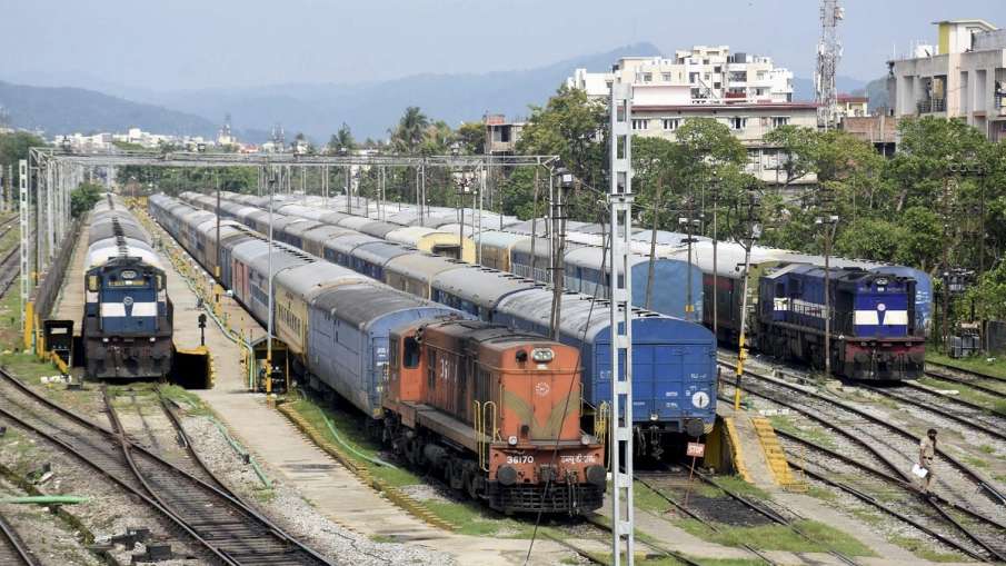 Railways decided to run these 5 pairs of special trains till May 21, see list Railways decided to run these 5 pairs of special trains till May 21, see list - India TV Hindi